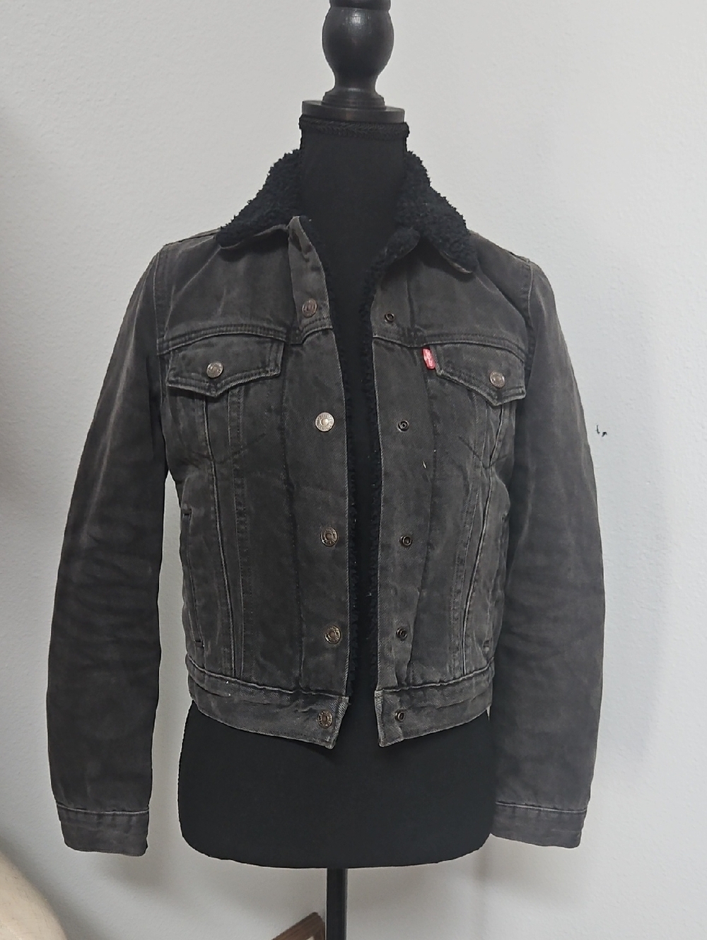 Levi's Women's Black Washed Sherpa Denim Jacket Size XXS